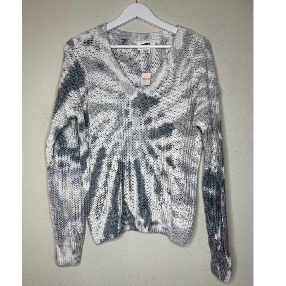 NWT PINK Victoria’s Secret 100% Cotton Gray Tie Dye V-Neck Knit Sweater - Picture 1 of 6